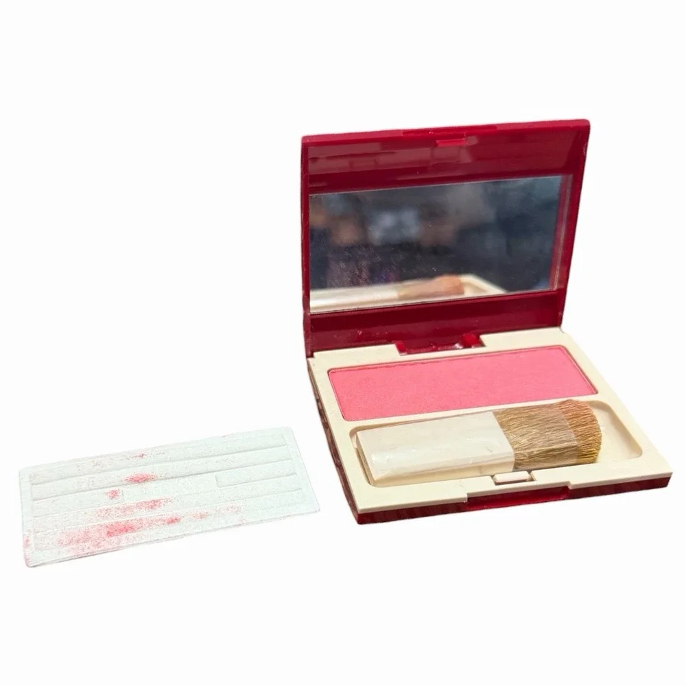 New NOS Avon Natural Radiance Powder Blush .23‎ Oz Coral Fantasy